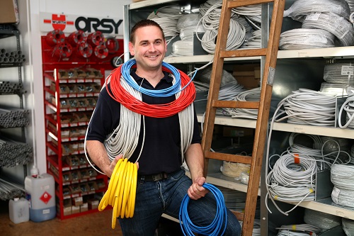 Fabian bei der Arbeit im Lager